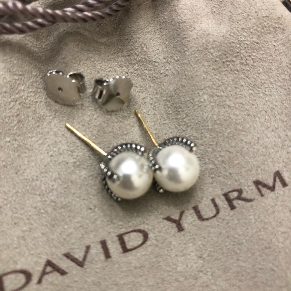 David Yurman Sterling Silver 925 9.5mm earrings! - Picture 2 of 3